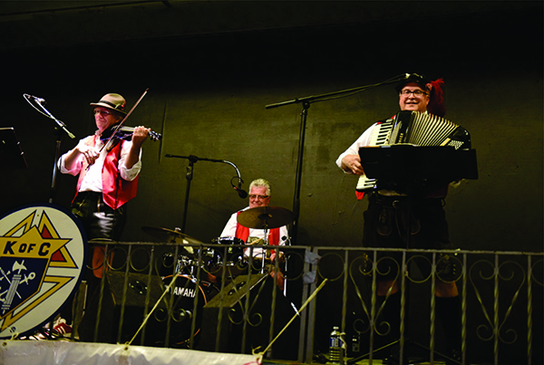 Ziggie Zaggies 3-piece Oktoberfest Band - photo by Jose Atencia Ocadio