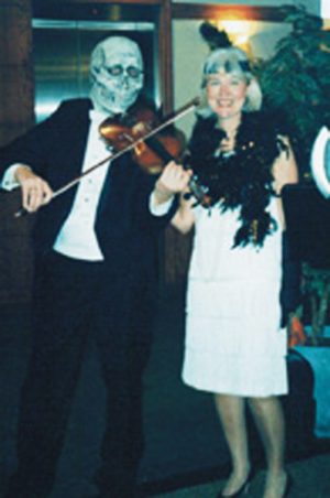 Halloween-Ross-violin-600