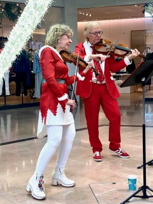 Christmas - Daly Duo - Sherway Gardens - Sun Nov 19 '23